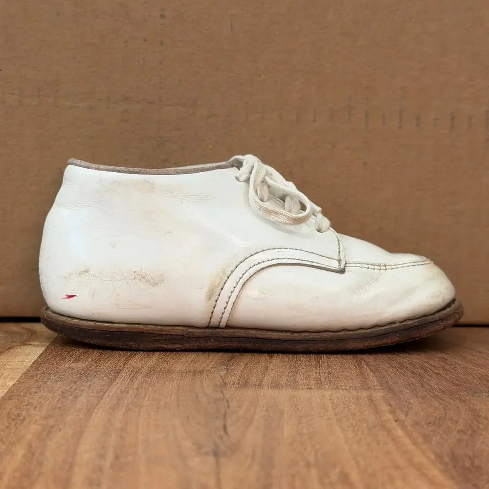 VINTAGE Baby / Toddler 18-24 Months Size 6.5D White Leather Walking Shoes